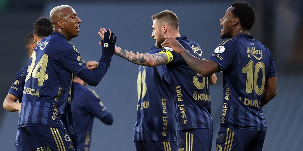 Fenerbahçe Beşiktaş derbisi öncesi yıkıldı: Kötü haber geldi