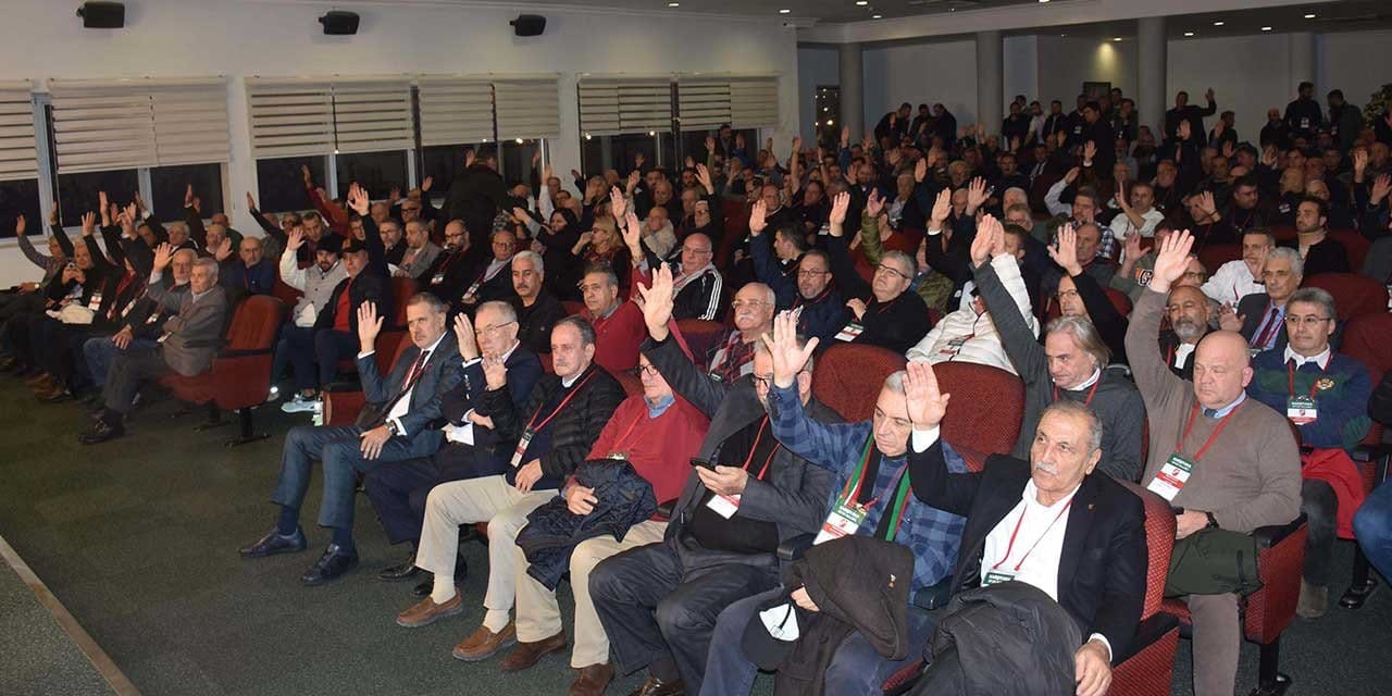 113 yıllık köklü kulüpte yine değişiyor