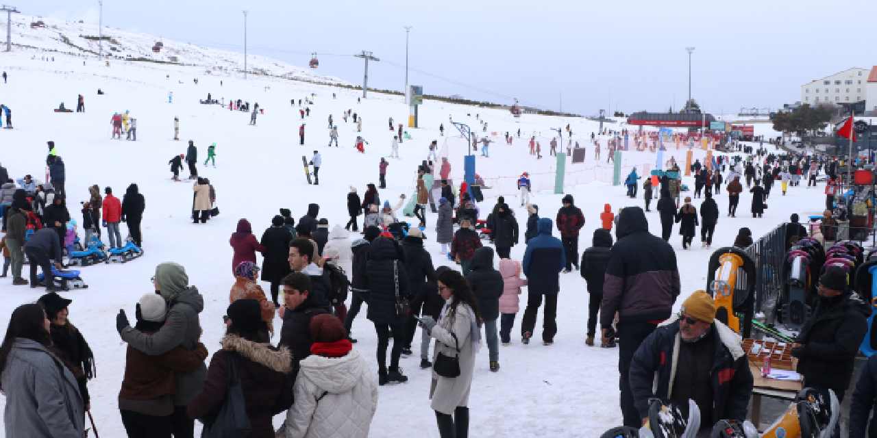Sezon açıldı, pistlerde iğne atacak yer kalmadı!
