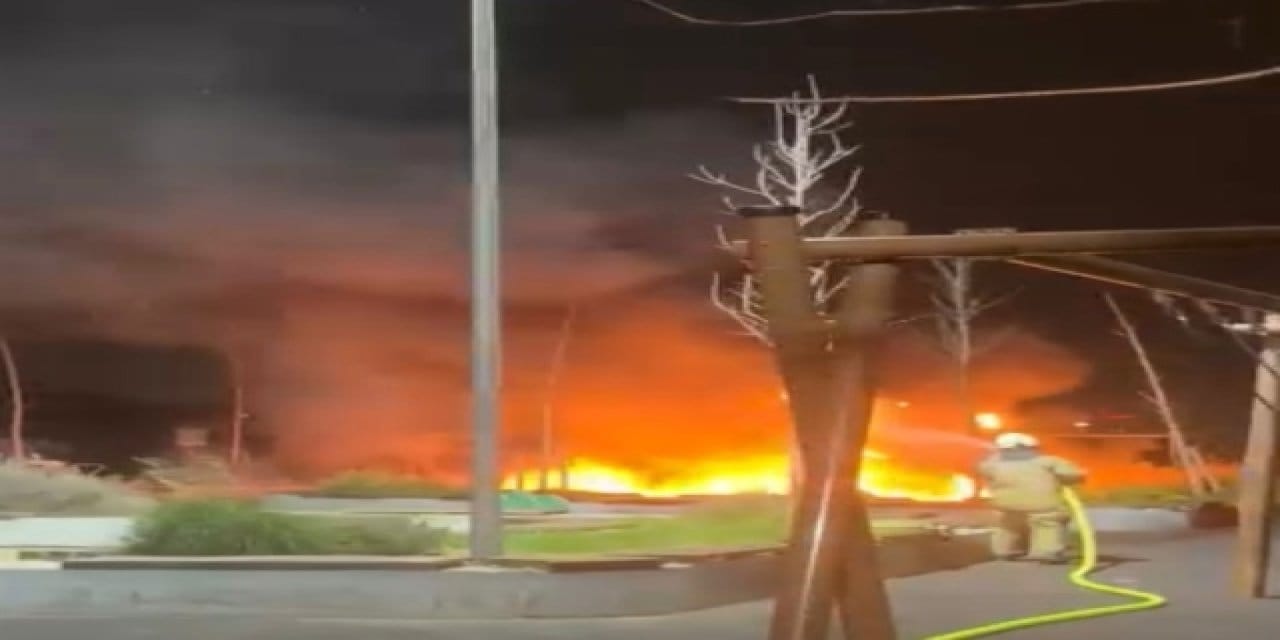 Beylikdüzü'nde çocuk parkını ateşe verdiler