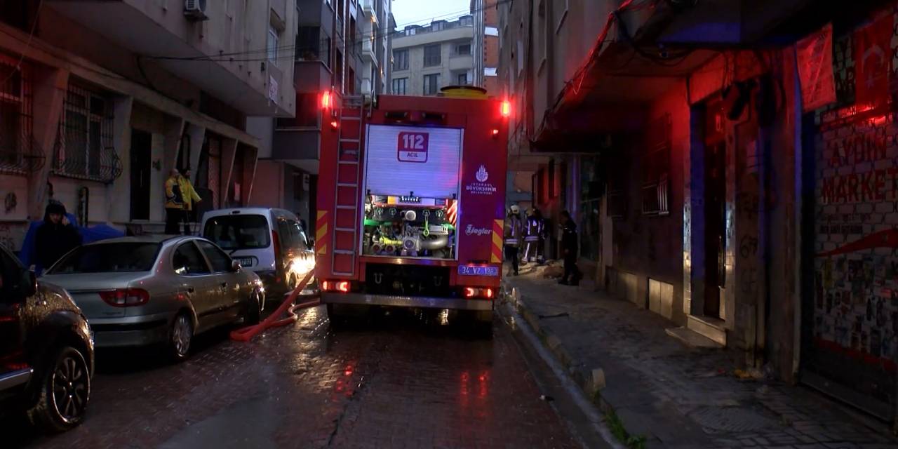 Bahçelievler'de 5 katlı binada yangın: 2 kişi gözaltında