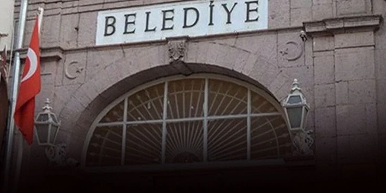 "Belediye başkanı" Arapça çıktı: Türkçe bakın neymiş