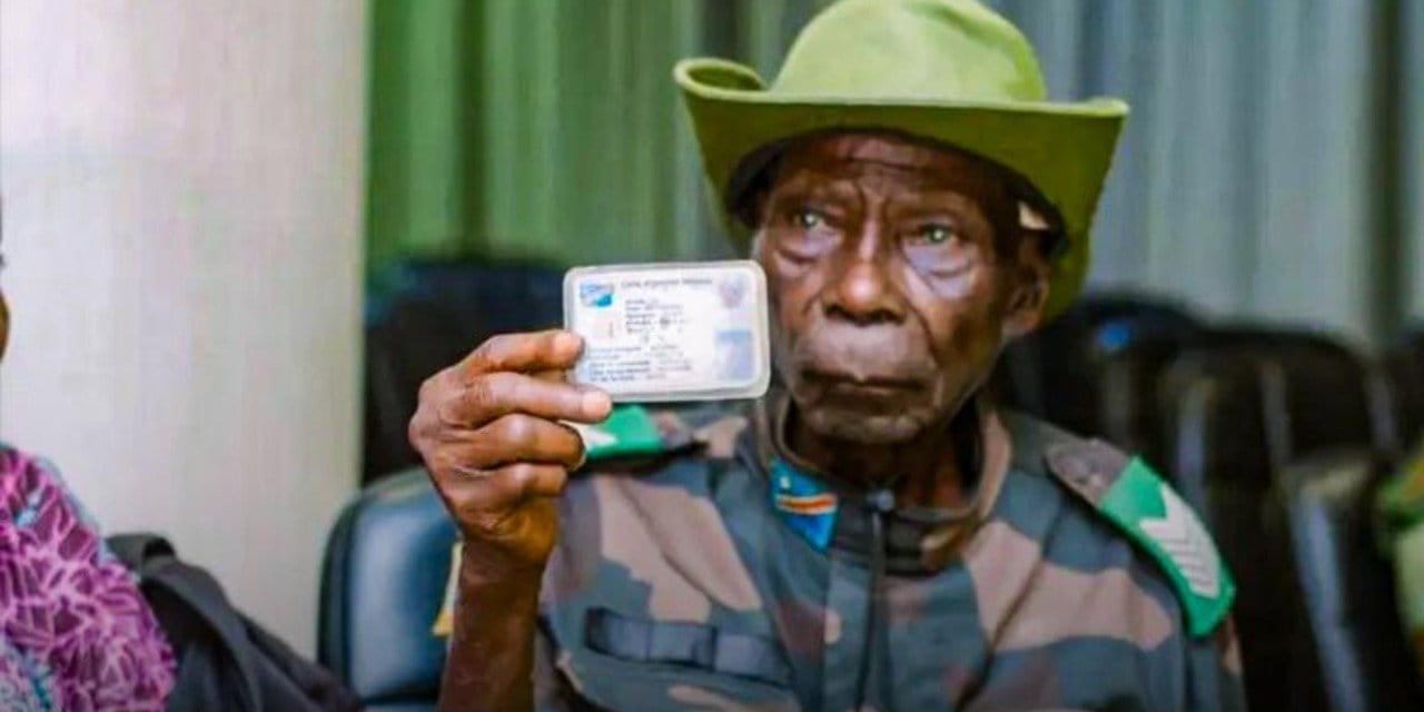 102 yaşındaki askerin en büyük hayali emekli olmak