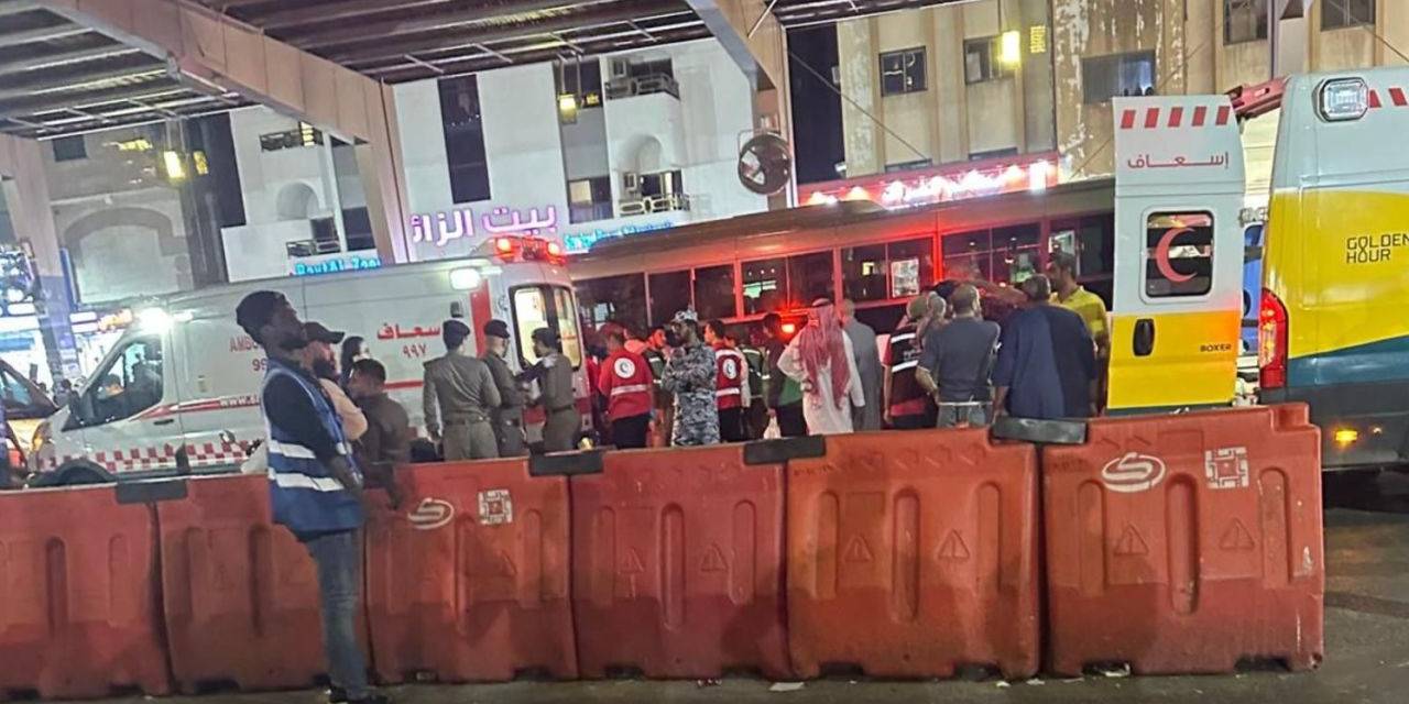 Arabistan'da bulunan Türk kafilesine araba çarptı: Ölü ve yaralılar var!