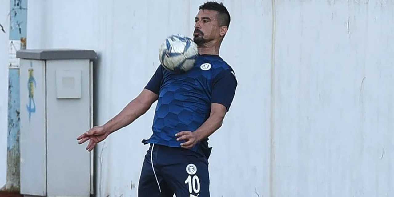 Fenerbahçe'nin yıldızı 41 yaşında transfer oldu