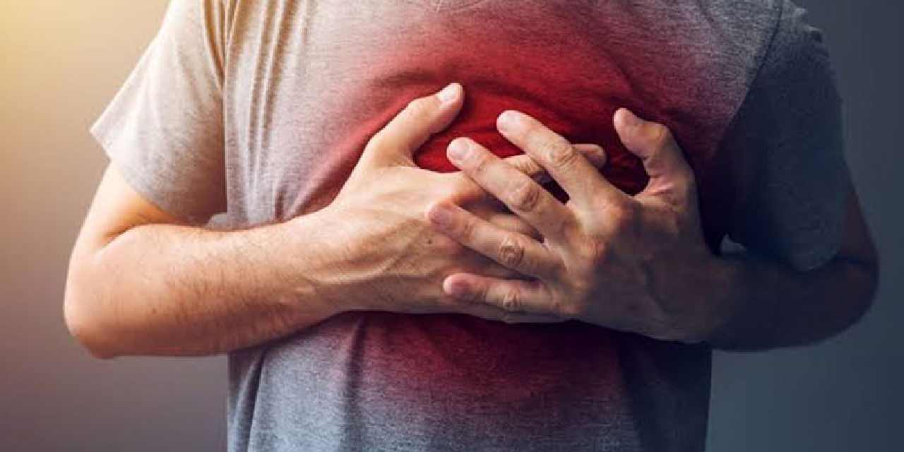 Bu üç belirtiyi gösteriyorsanız kalp krizi geçirebilirsiniz