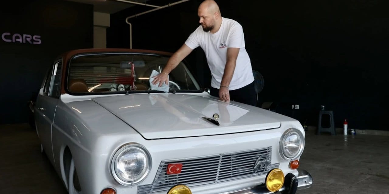 Arabasına binmek için çorap zorunlu ayakkabı yasak