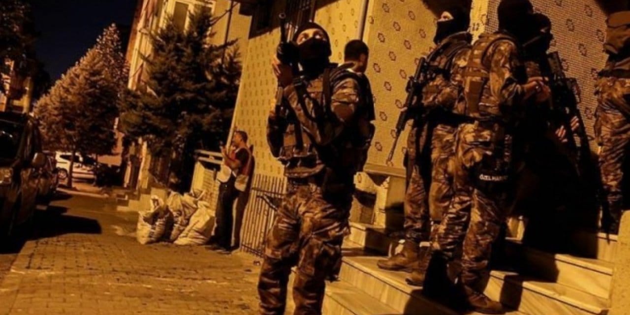 İzmir ve Adıyaman'da DHKP/C operasyonu: 27 gözaltı