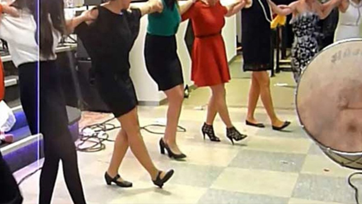 Böylesi ilk kez oldu! Düğünde "çok oynadınız" kavgası...