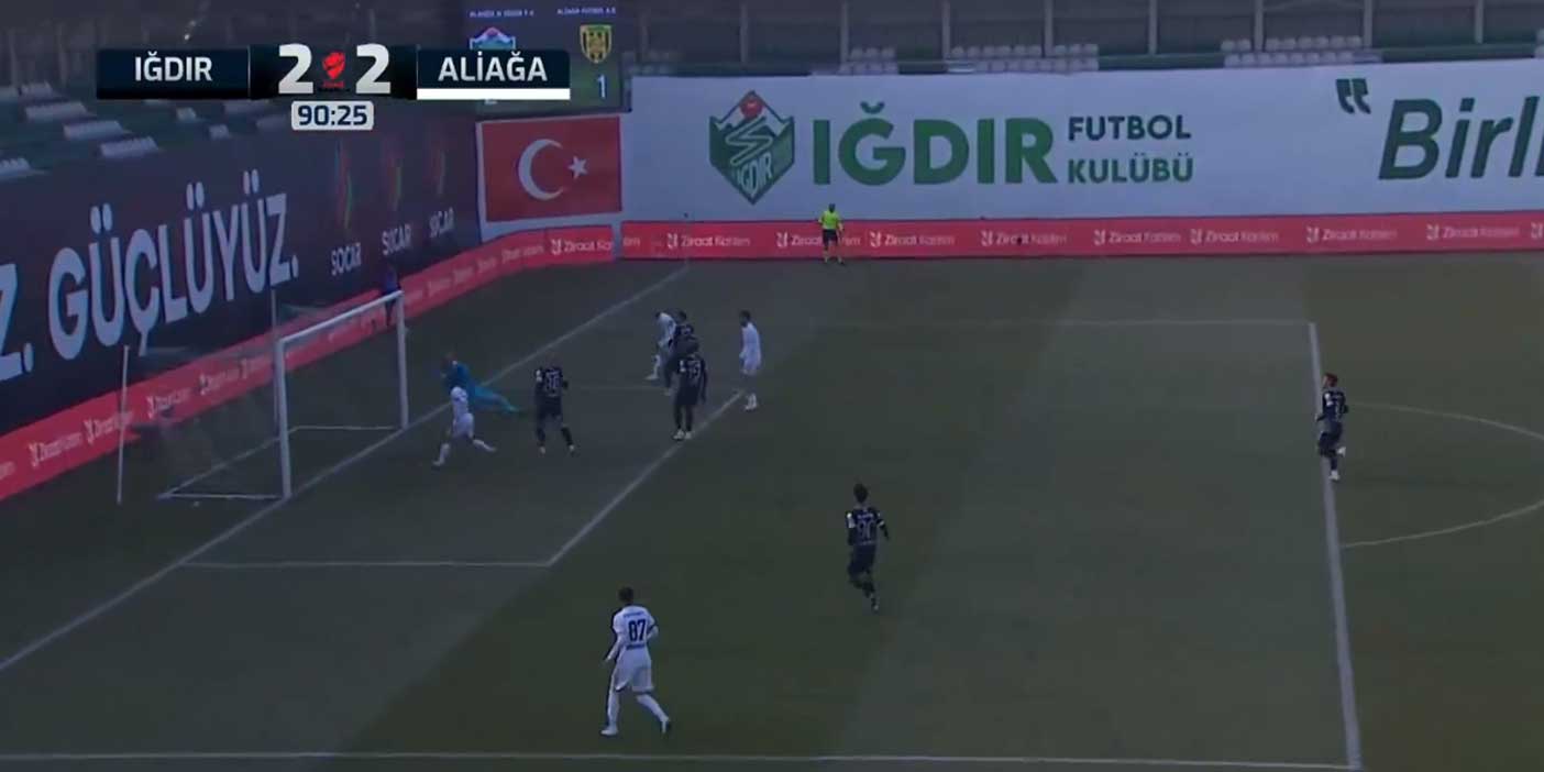 Emekli olsun deniyordu: 90. dakikada ortaya çıkıp herkesi şaşırttı