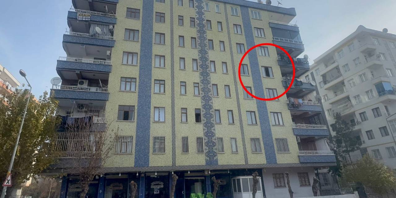 Kayınpederinin evinde üç aylık bebeğini dördüncü kattan attı! Anne gözaltında