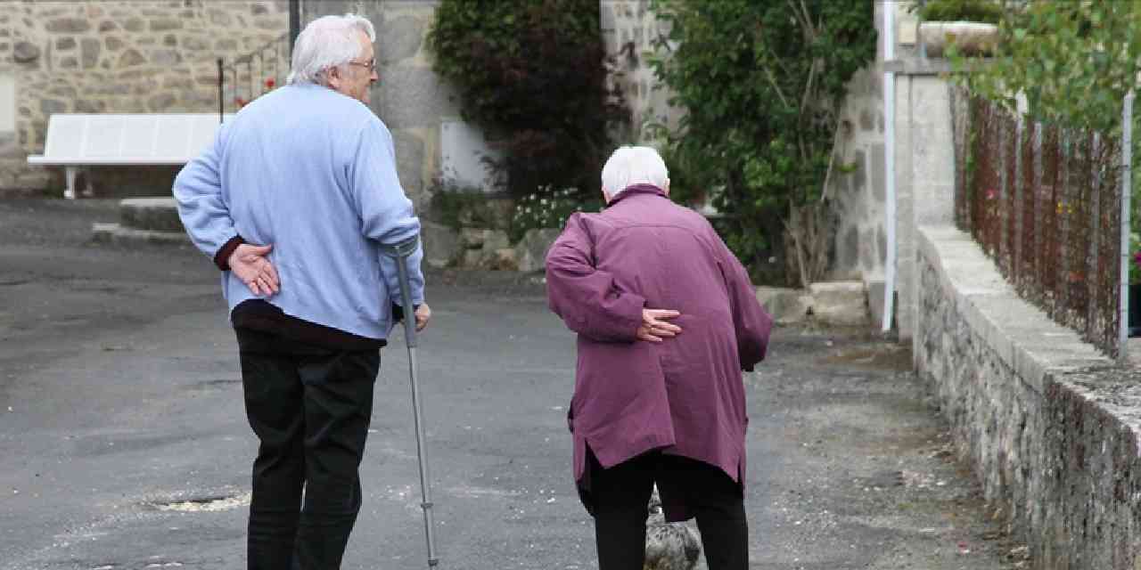 Yaşlılar için kemik sağlığını destekleyen beslenme önerileri