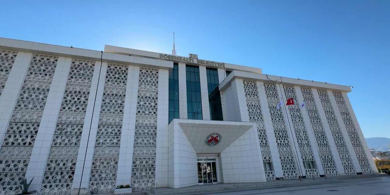 Son dakika! Antalya'da Döşemealtı Belediyesi'ne operasyon: 10 kişi gözaltına alındı!