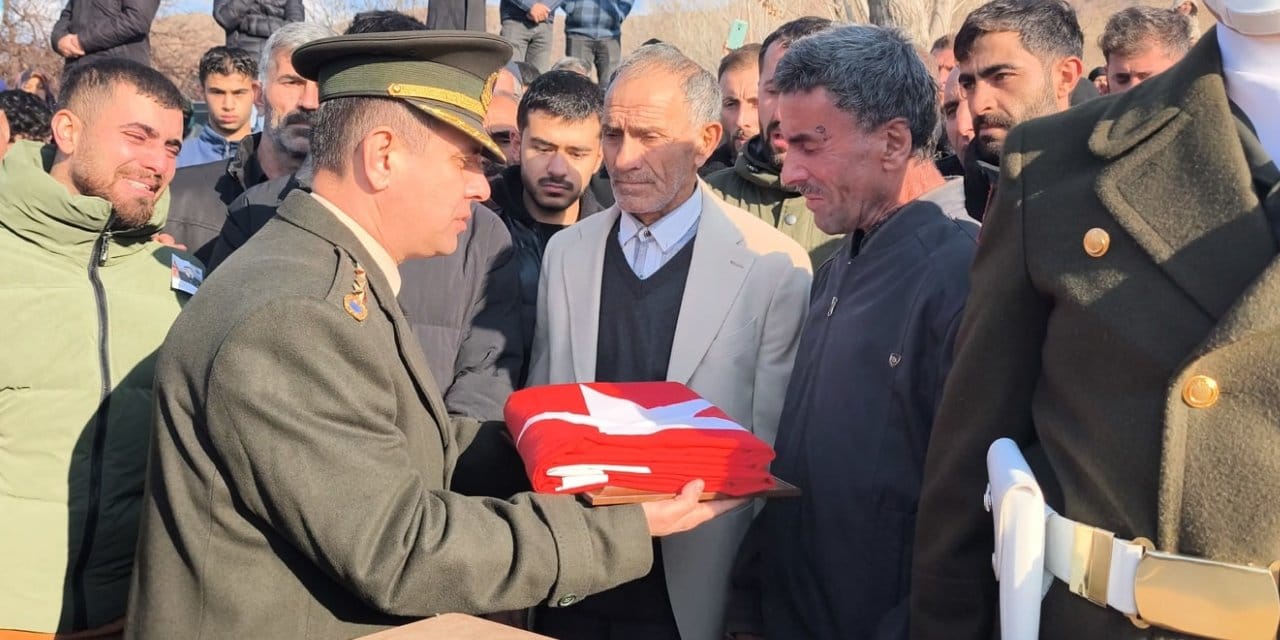 Uzman Çavuş Taner Arı gözyaşları ile uğurlanmıştı! Şehit babası için valilik açıklama yaptı