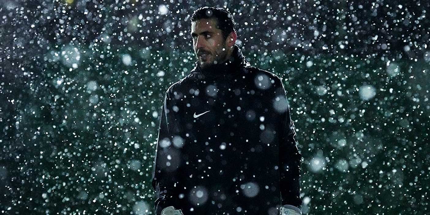 Amedspor lapa lapa kar altında çalıştı