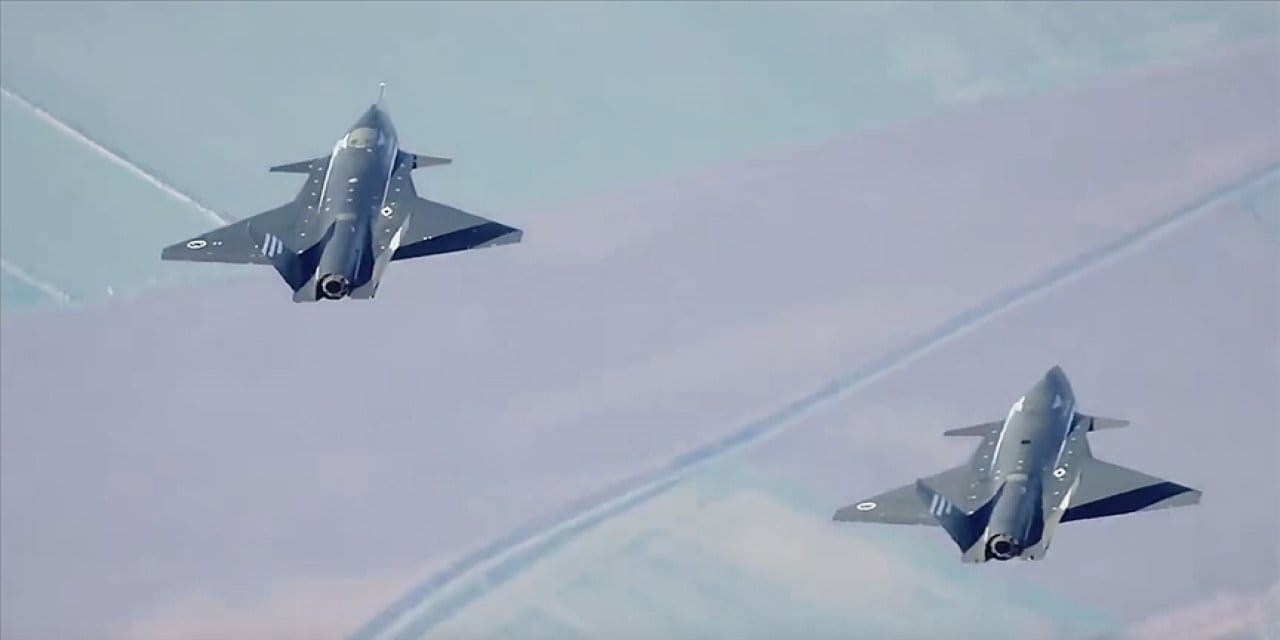 Bayraktar Kızılelma iki prototiple otonom kol uçuşu gerçekleştirdi