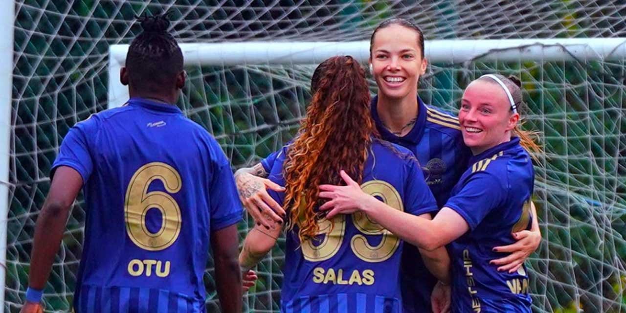 Fenerbahçe 2 golle kazandı: 2025'i namağlup lider kapattı