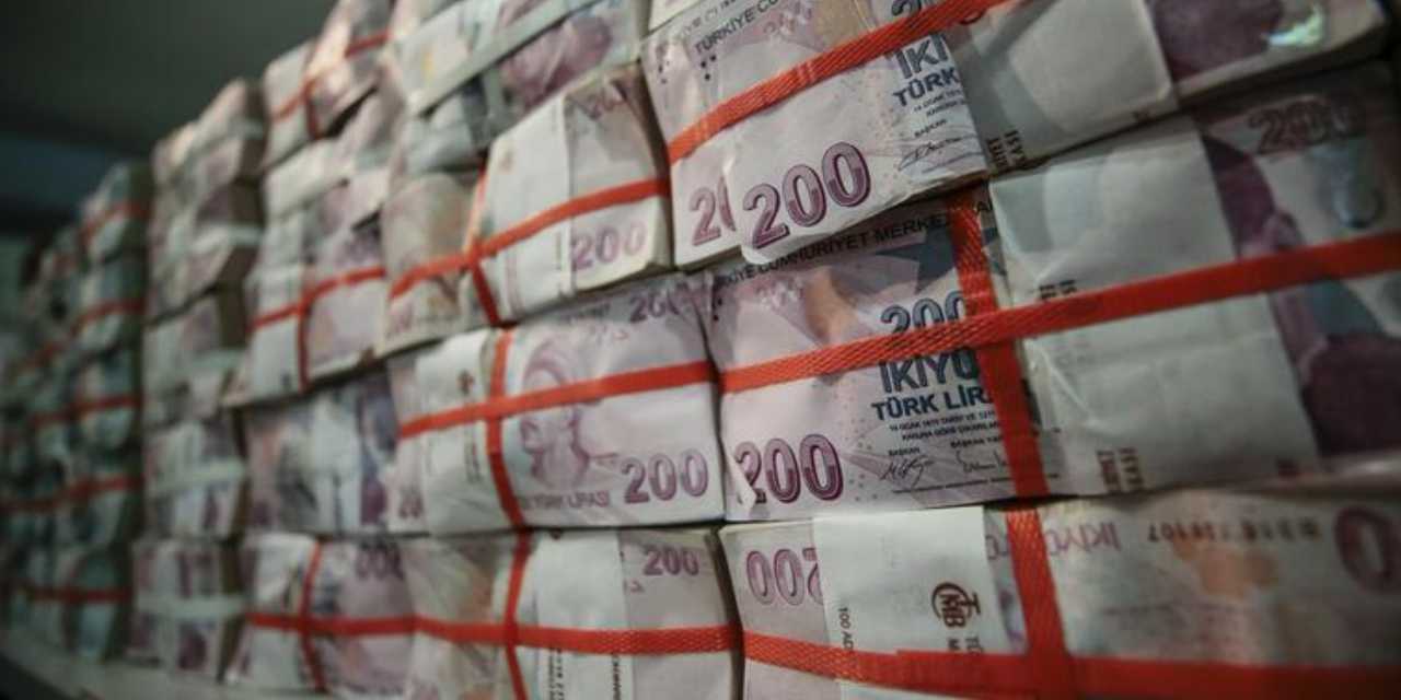 Kamunun görevlendirme giderleri rekor zarar yazdı: Zirve herkesin yüksek faturalardan şikayet ettiğinde