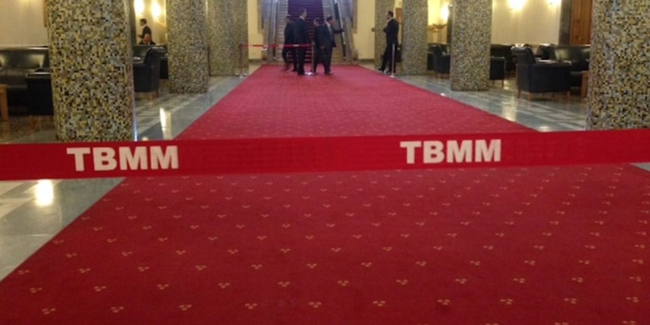 AKP'de 'Sırada kimler var' paniği! Operasyonların ardından kulisler yangın yeri