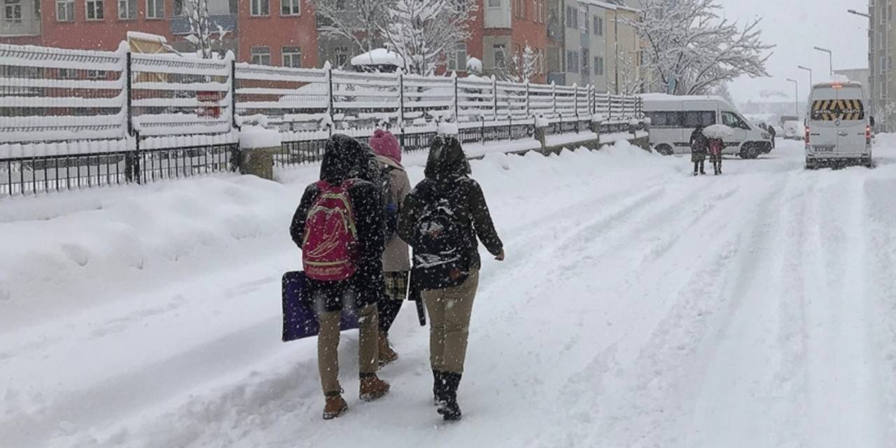 Eğitime bir günlük kar engeli!