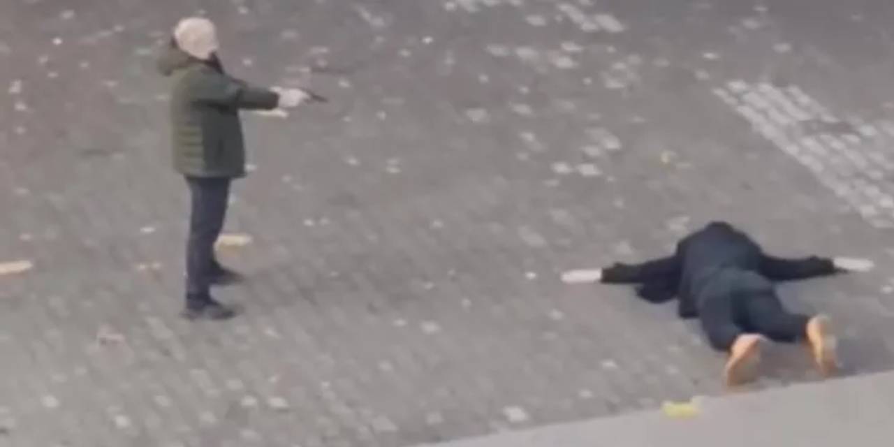 Son Dakika | Lise bahçesinde korku dolu anlar: Kızının eski sevgilisini silahla rehin aldı!