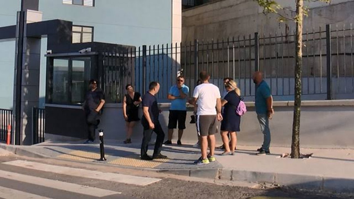 İstanbul'da özel okul şoku! Veliler ortada kaldı...