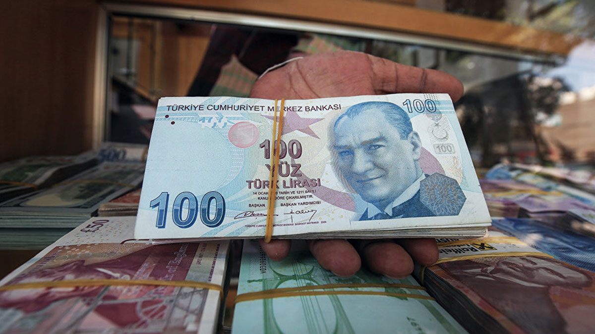 Dolar yeniden hareketlendi, uzmanlar uyardı: Türk Lirası tehlikeli eşikte