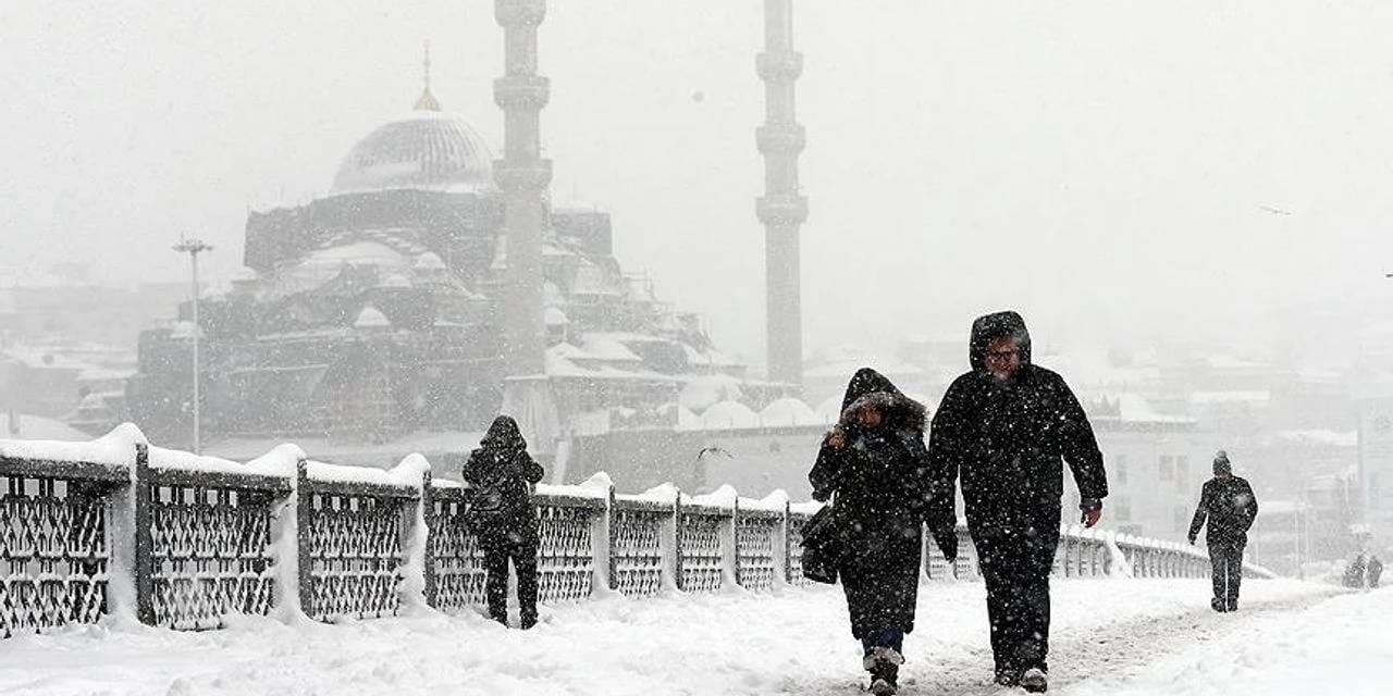 Valilik duyurdu: İstanbul'da 19 ilçeye kar geliyor!