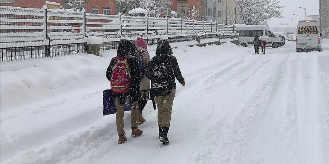 Diyarbakır'da eğitime verilen ara uzatıldı: Sıcaklık eksi 12 dereceye düşecek