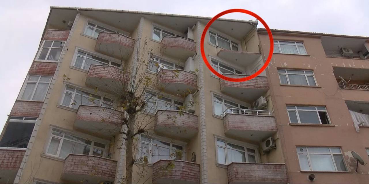 5 katlı binada balkon çöktü! Son anda kurtuldular