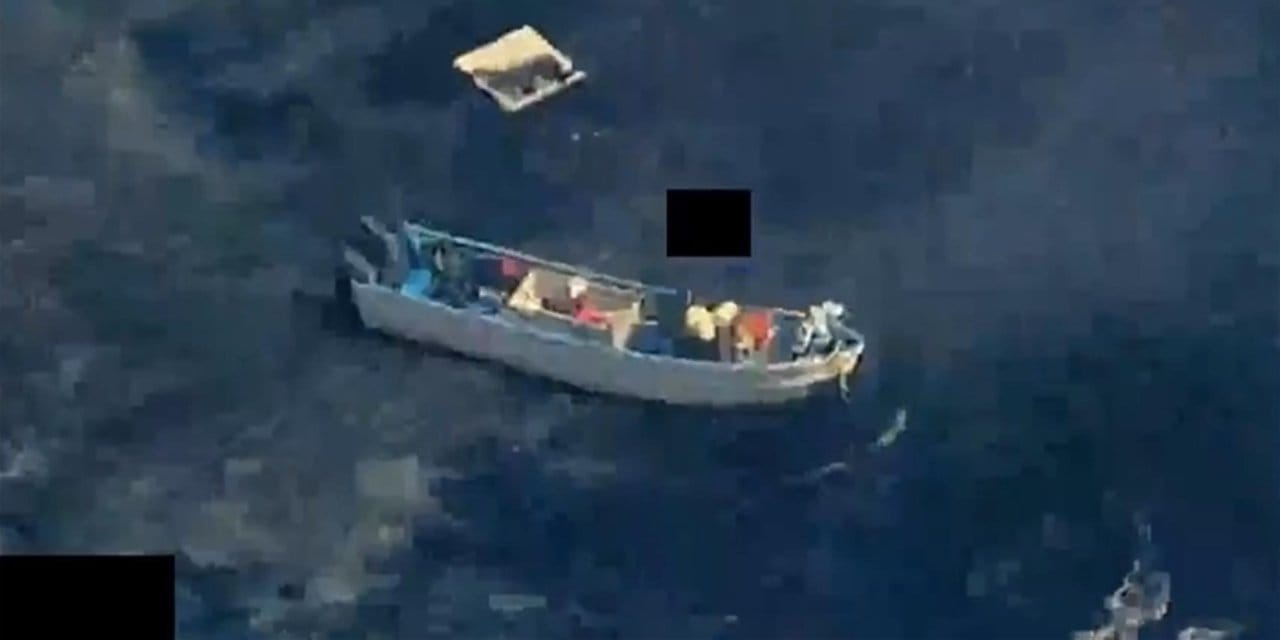 ABD ordusu uluslararası sularda 5 gemiyi vurdu: 8 kişi hayatını kaybetti