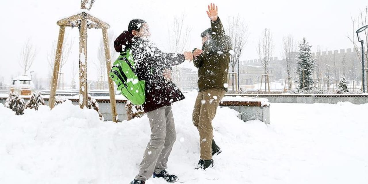 İstanbul'dan kar tatili haberi geldi! Şile'de eğitime ara verildi