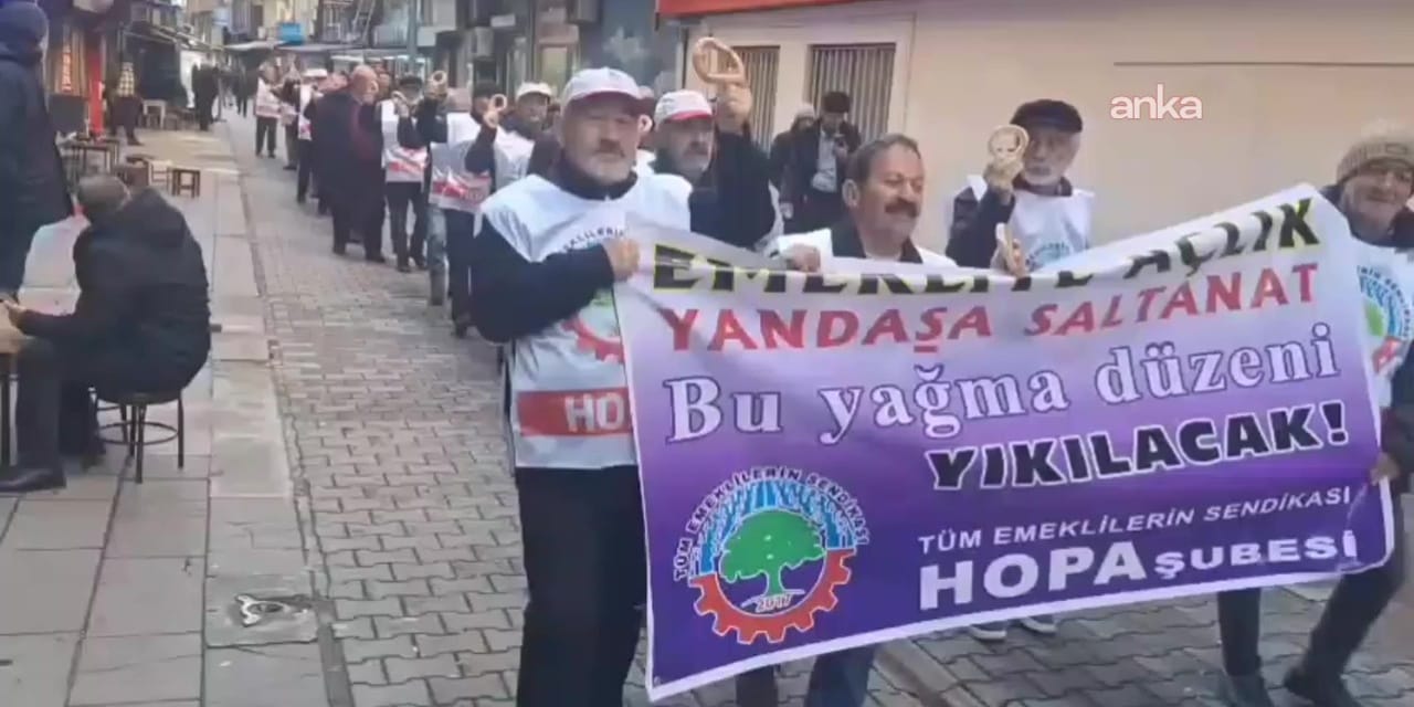 Emekliler soğuk havada yoksulluğa isyan etti