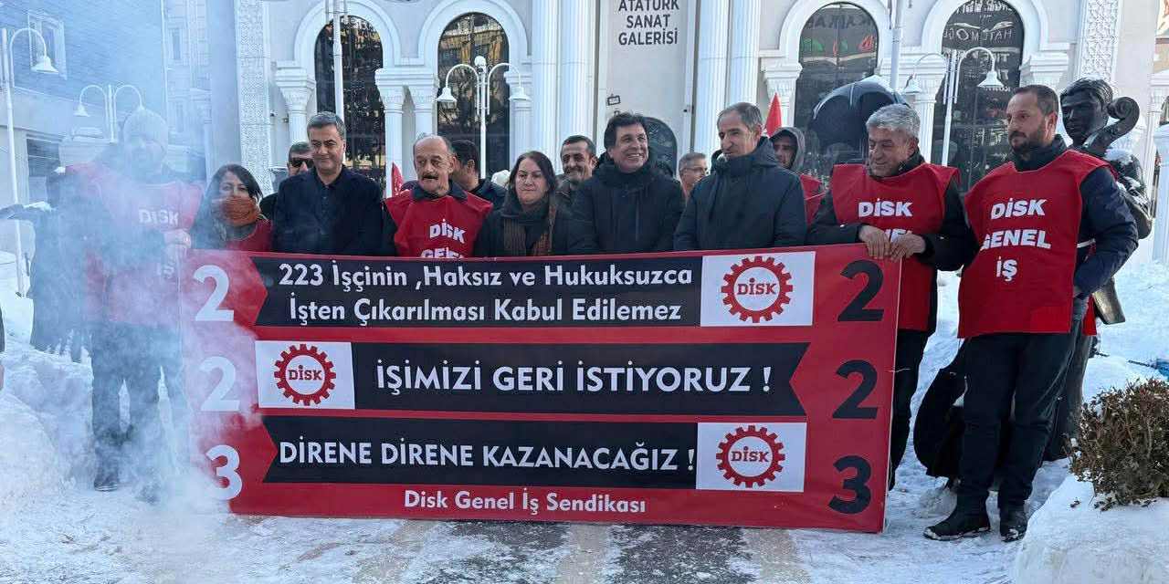 Van kayyumunun işten çıkardığı çalışanlar kar altında haklarını arıyor!