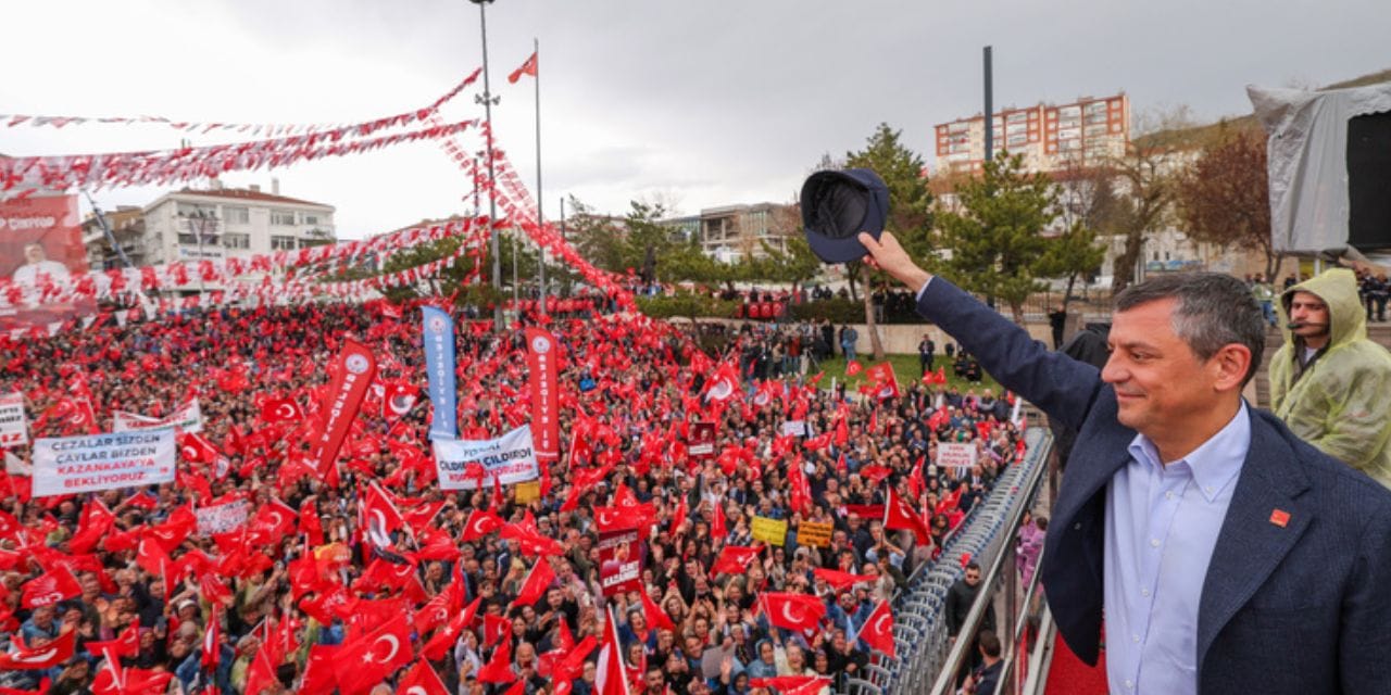 Özgür Özel'den 2026'nın ilk mitingi!