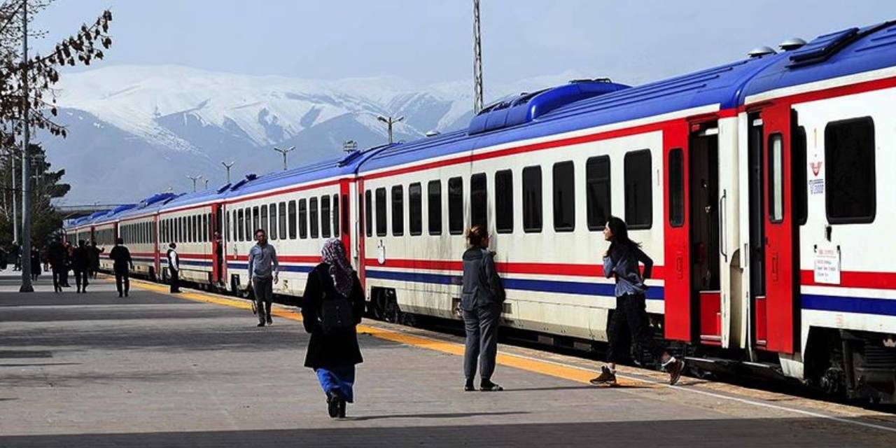 TCDD’de kullanılmayan vagon skandalı! 26 yıldır çürüyor