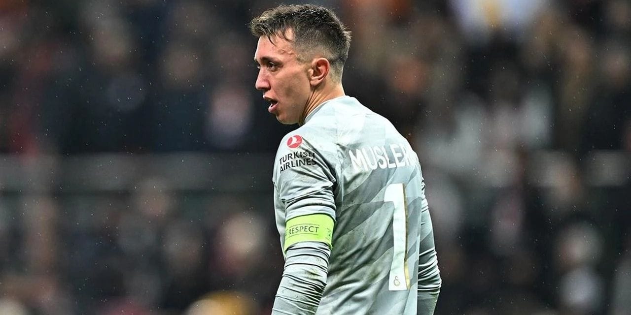 Galatasaray istedi Muslera devreye girdi: Hiç düşünme hemen git!