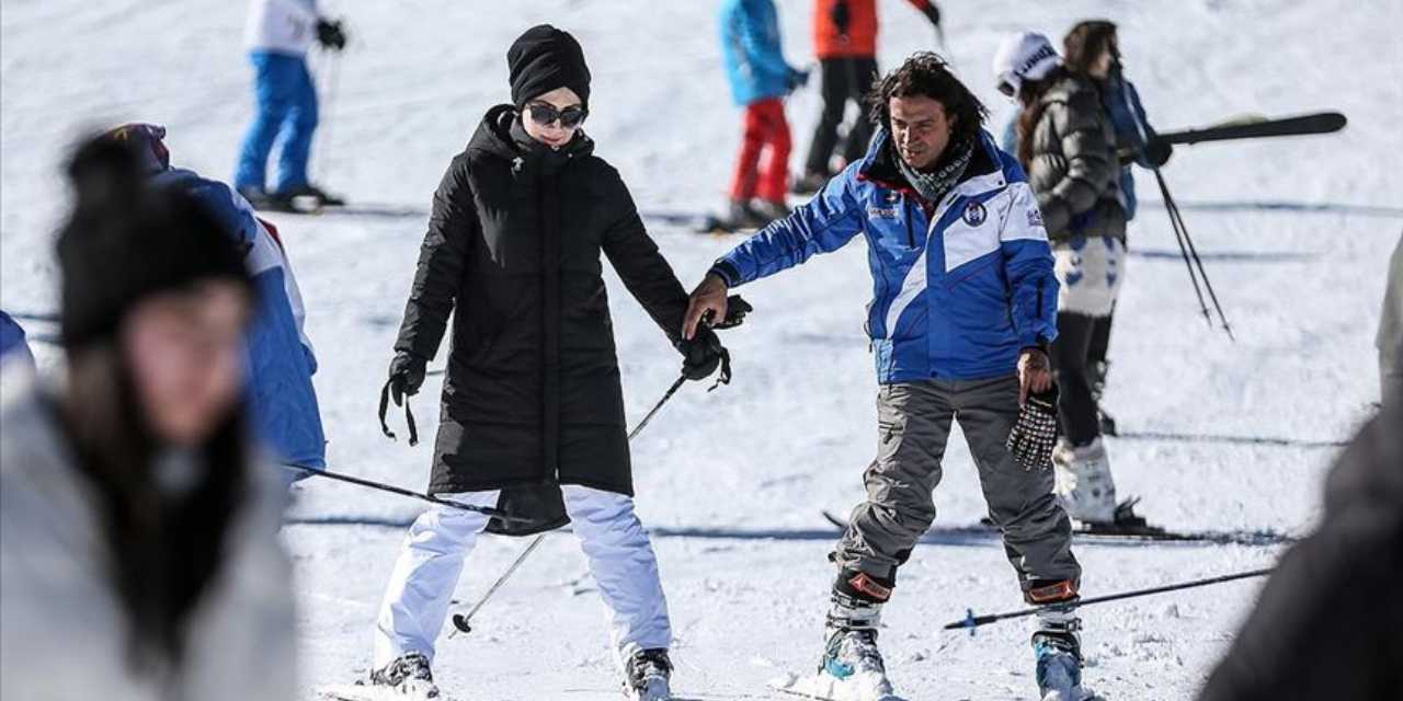 Uludağ’da kayak yapmanın bedeli belli oldu: Saatlik ücreti açıkladı
