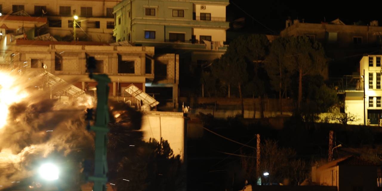 İsrail Lübnan'da 4 beldeyi hedef aldı!