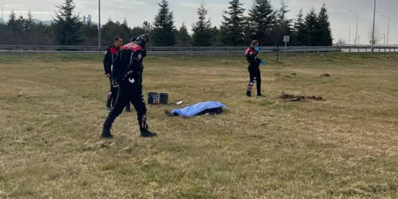 Afyonkarahisar'da yol kenarında erkek cesedi bulundu