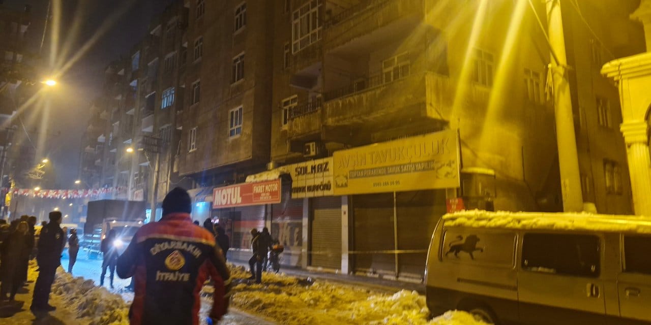 Diyarbakır'da büyük panik: 2 apartman tahliye edildi