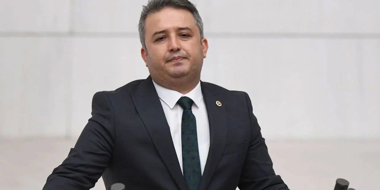 CHP listelerinden seçilen İsa Mesih Şahin AKP'ye katılıyor