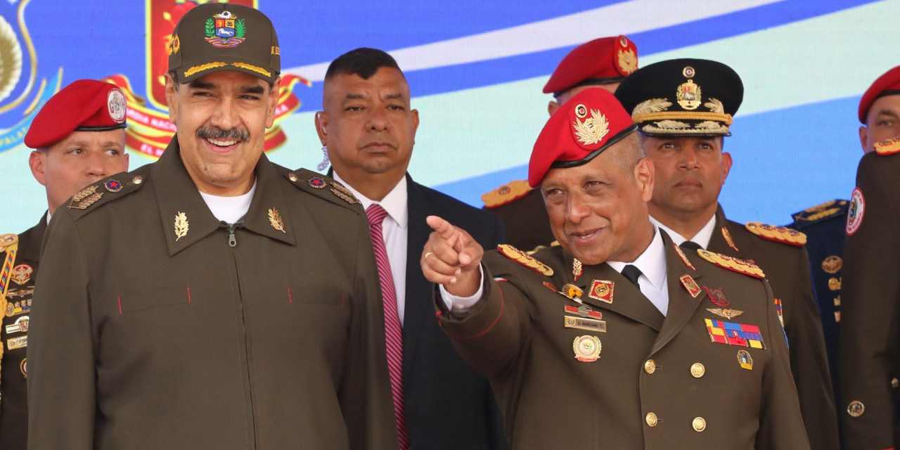 Venezuela’da üst düzey komutan görevden alındı!