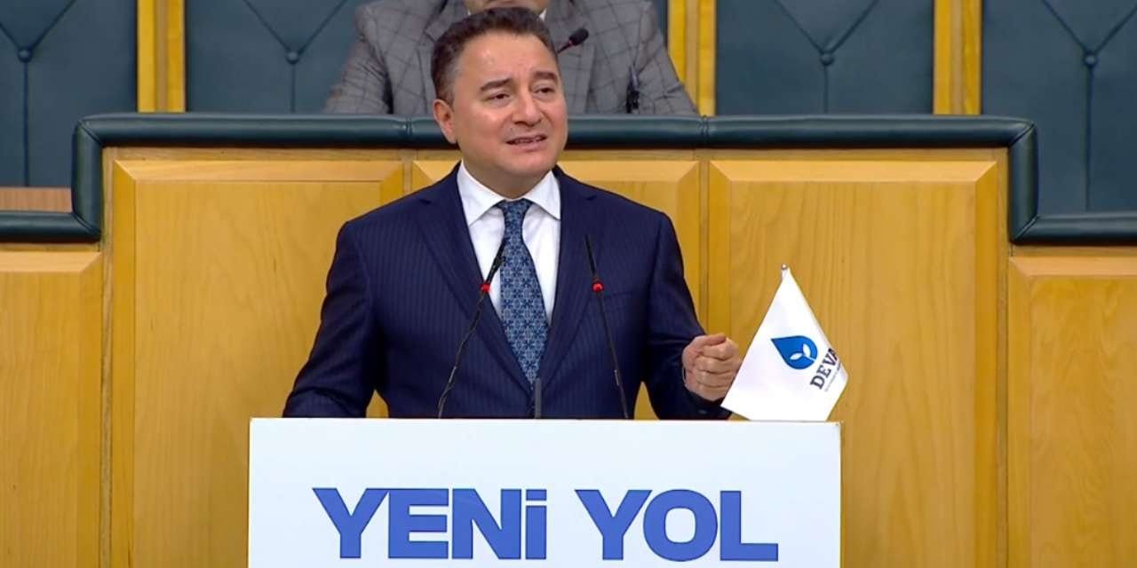 Ali Babacan'dan 3 vekilin transferine sert tepki