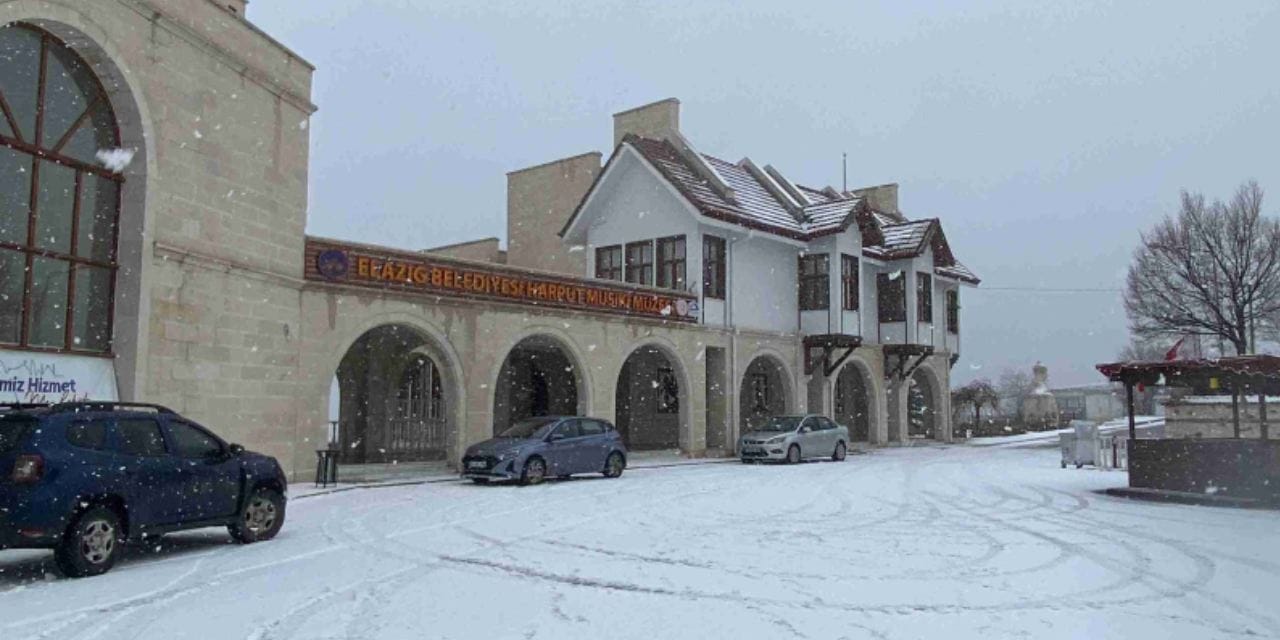 AKP'nin yönettiği kentte 36 saattir su yok! Yurttaş isyan etti: Belediyeden hiçbir hareket yok!