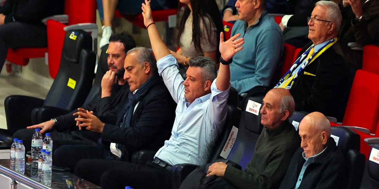 Sadettin Saran da geldi: Fenerbahçe Medicana rahat kazandı