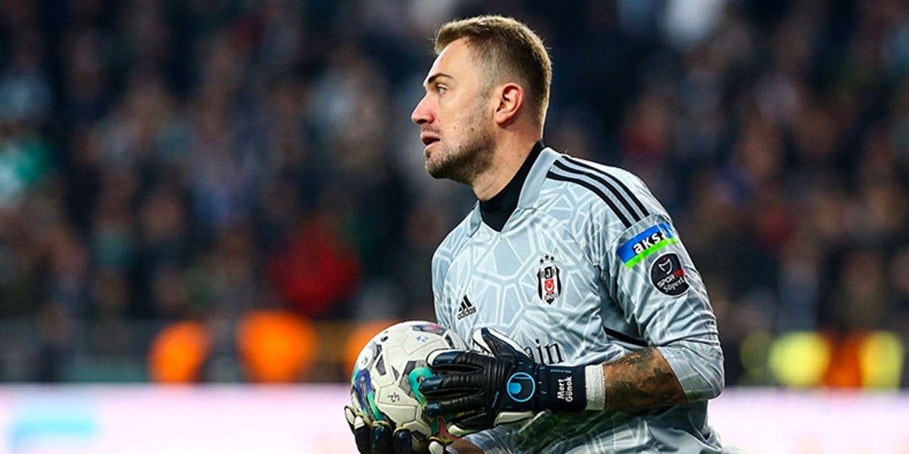 Mert Günok Beşiktaş'a veda etti