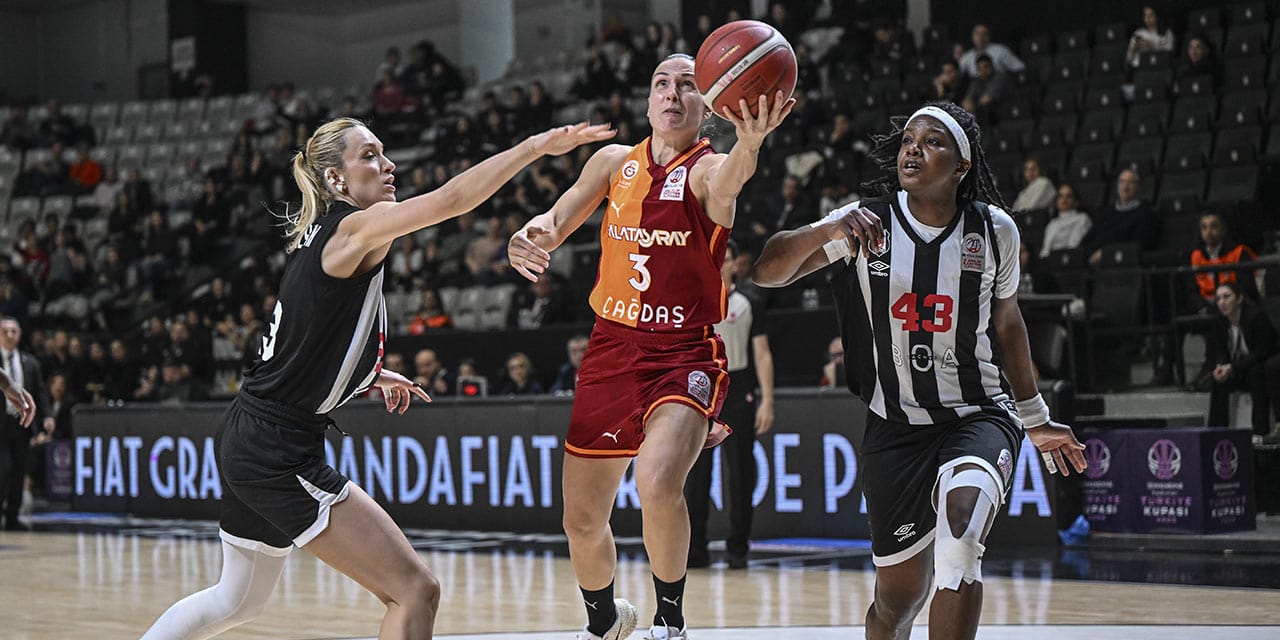 Galatasaray Beşiktaş'ı devirdi: Türkiye Kupası'nda dörtlü finale yükseldi