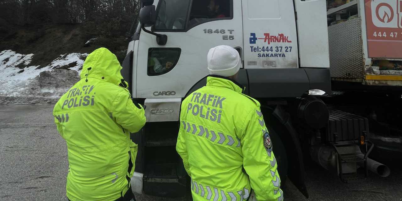 Bolu Dağı’nda zincir denetimi: Cezalar peş peşe kesildi
