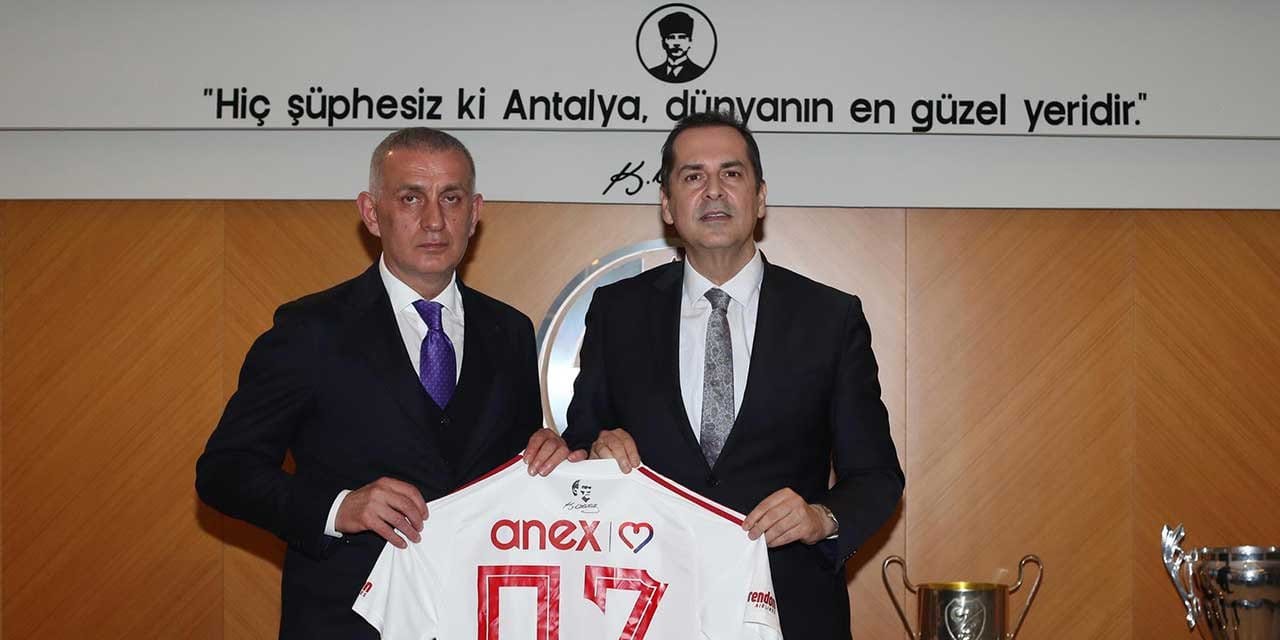 Hacıosmanoğlu Antalyaspor'da: Tesisleri gezdi